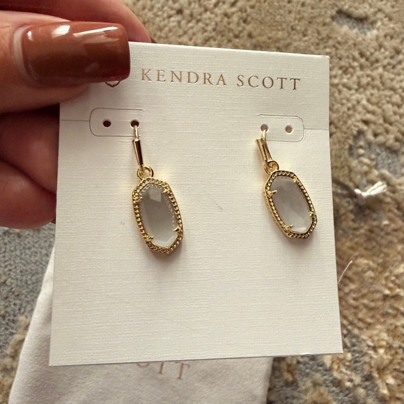 Kendra Scott Lee Gold drop earrings nwt - Picture 2 of 7